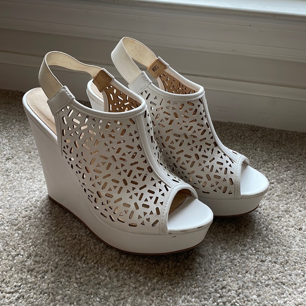 White wedge sandals by CL by laundry